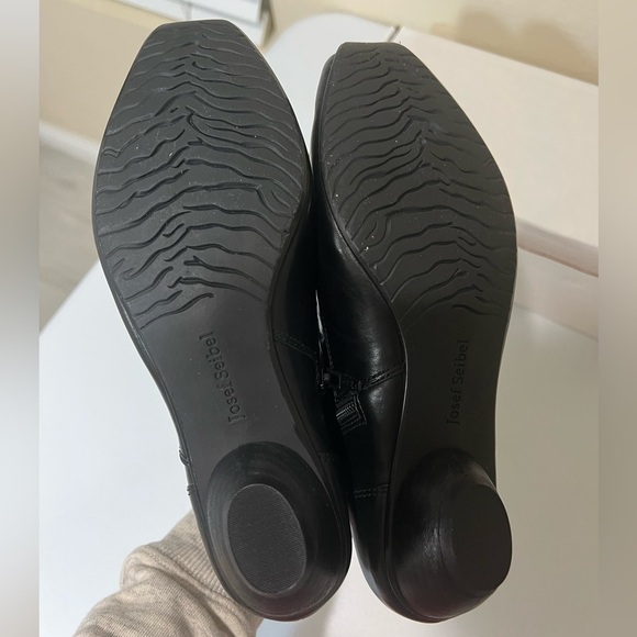 Josef Seibel black leather bootie ankle boots 37 US 6 6.5 - Picture 5 of 9